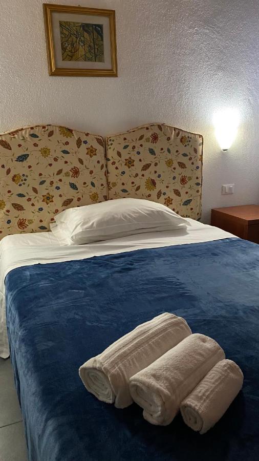 Locanda Le Ginestre Cantalupo in Sabina Buitenkant foto